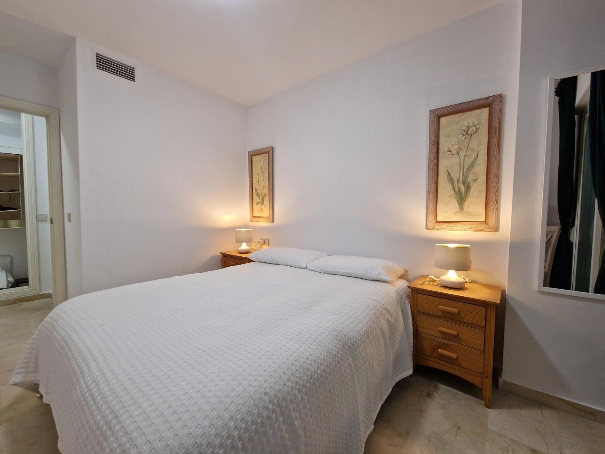 Apartamento Aa Guest - La Marina Sea Views Eco Marbella