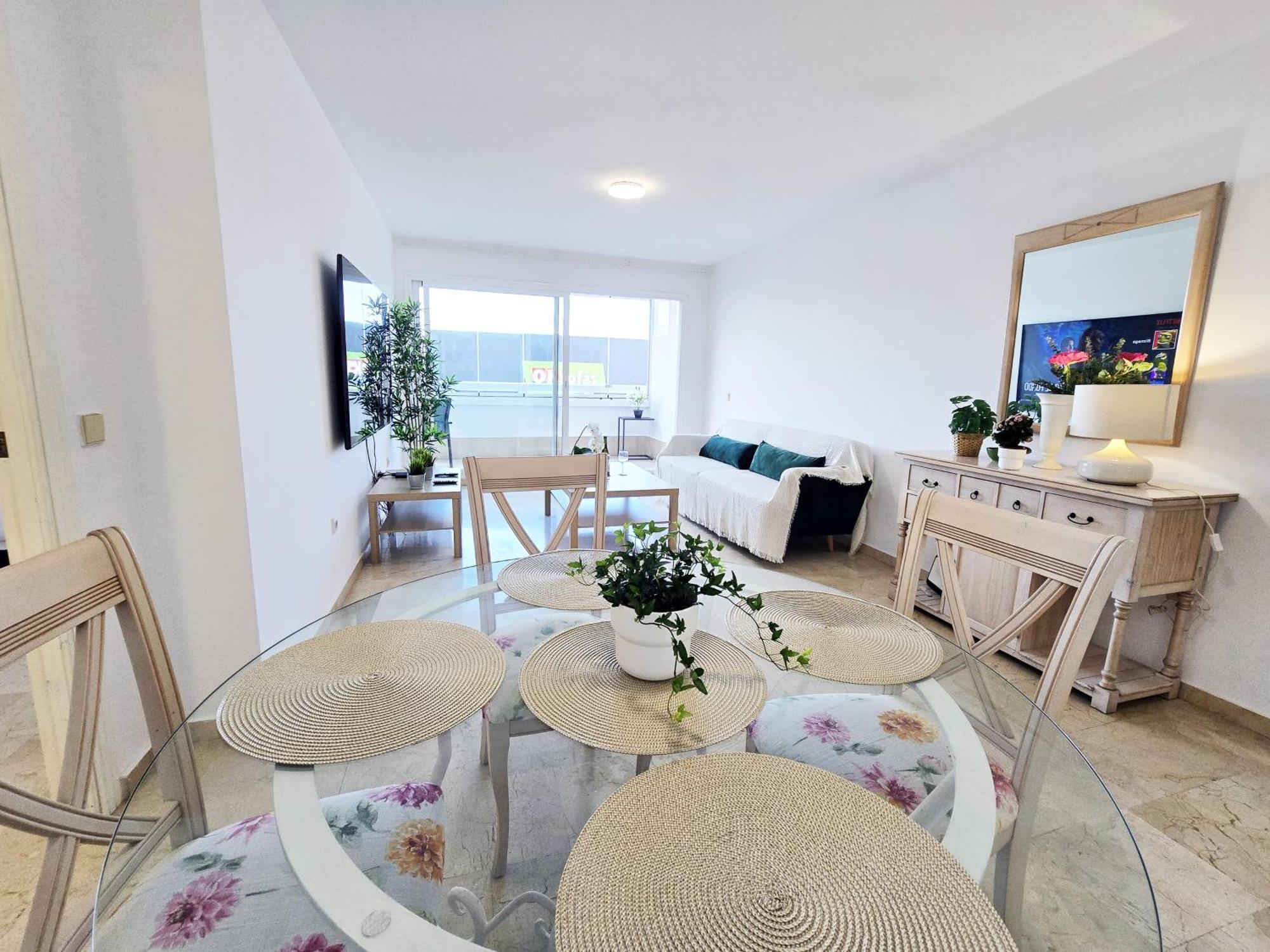 Apartamento Aa Guest - La Marina Sea Views Eco Marbella